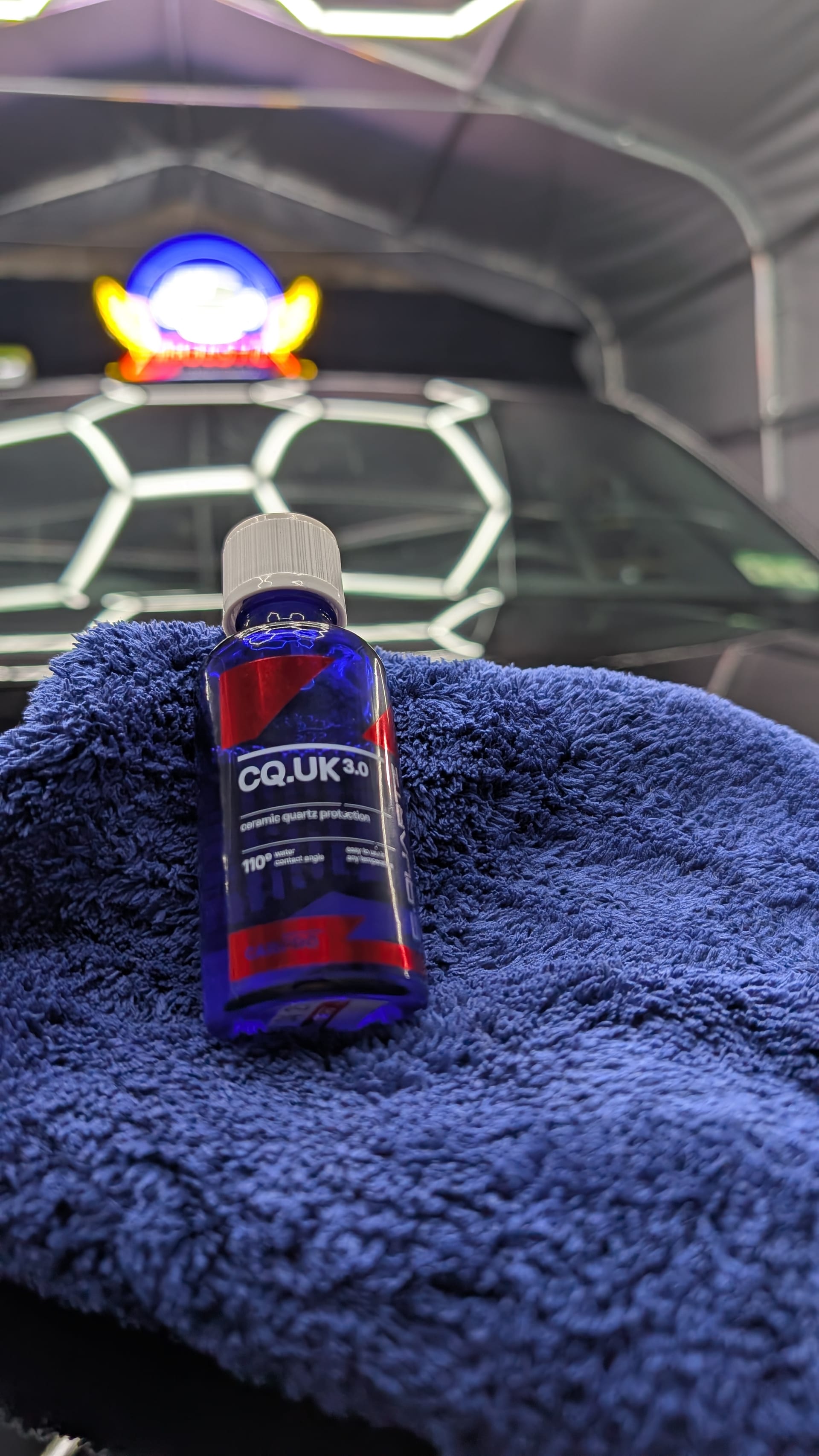 Produit céramique CQUK et microfibre utilisés par MajesticAuto pour la protection des véhicules